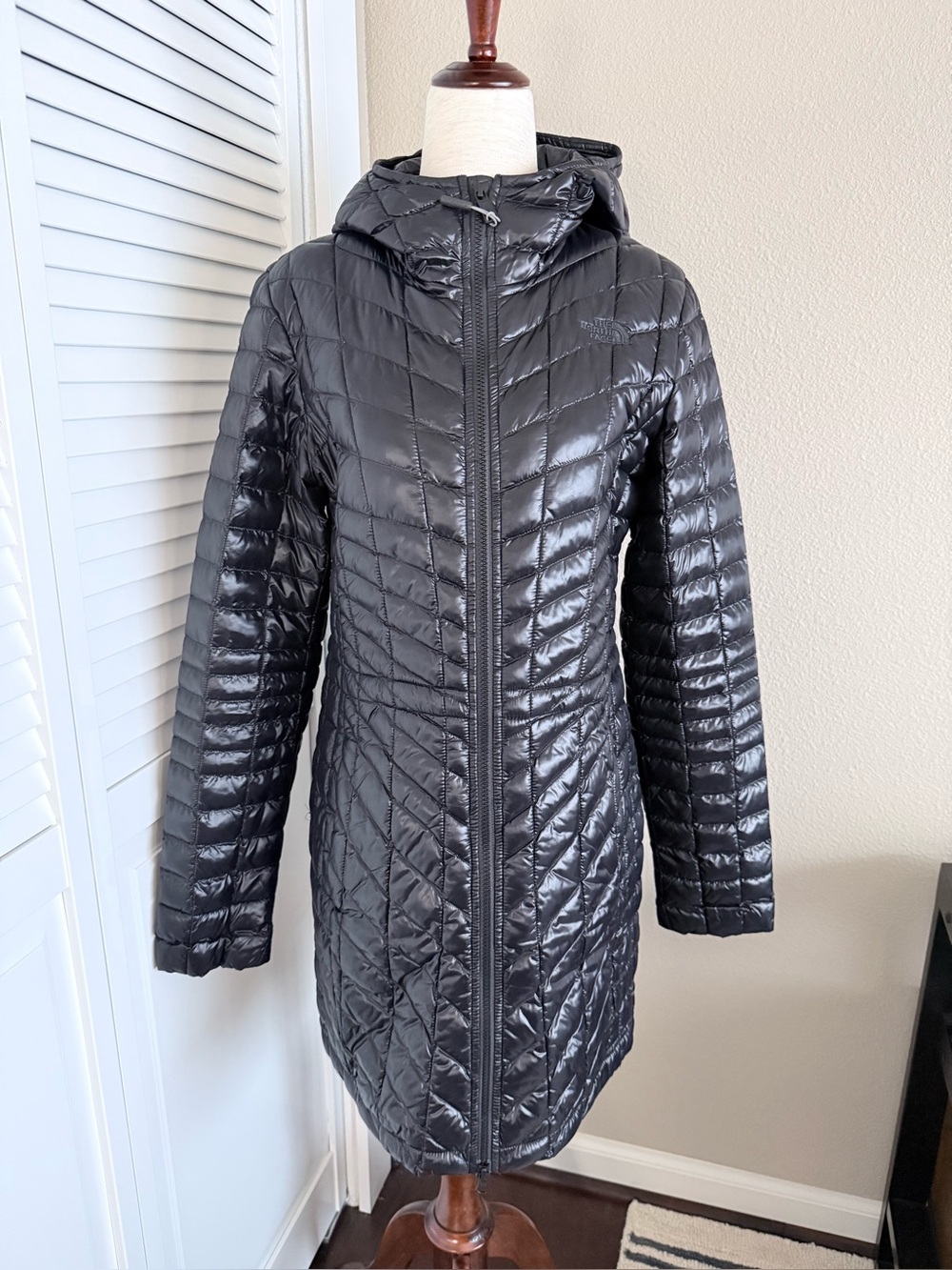 The North Face Black Quilted Hooded Long Puffer Coat Women’s Size Small EUC